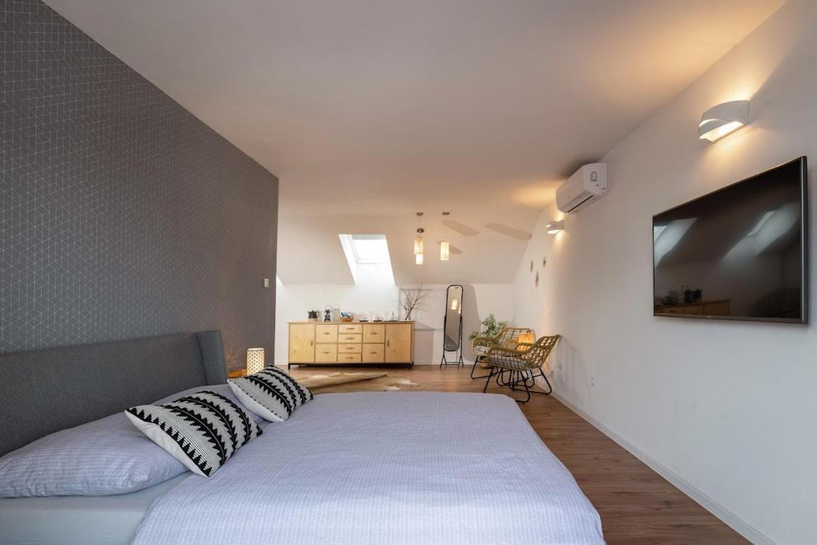 Apartman Pod Vezou 1 Banská Bystrica Dış mekan fotoğraf